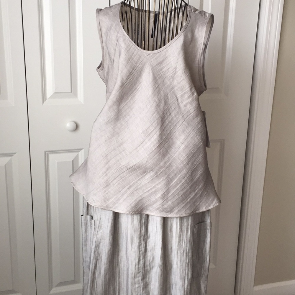 I C collection by Connie K. Top and skirt